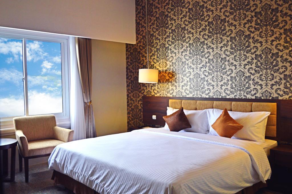 Hotel Safira Magelang Szoba fotó