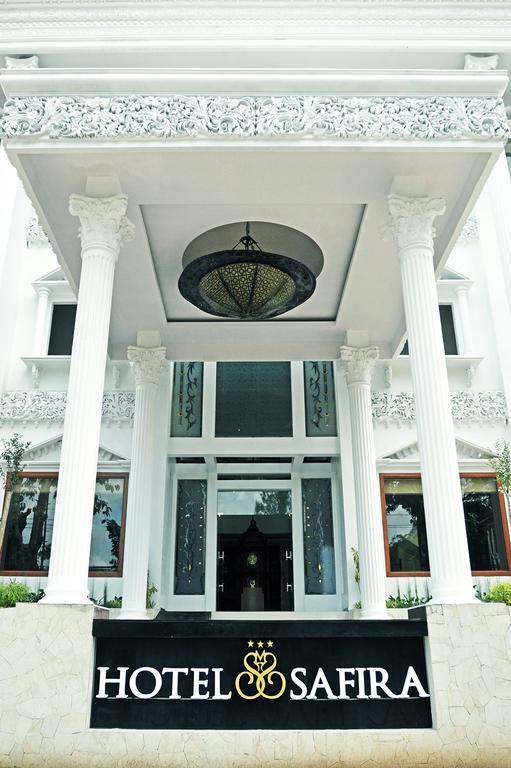 Hotel Safira Magelang Kültér fotó