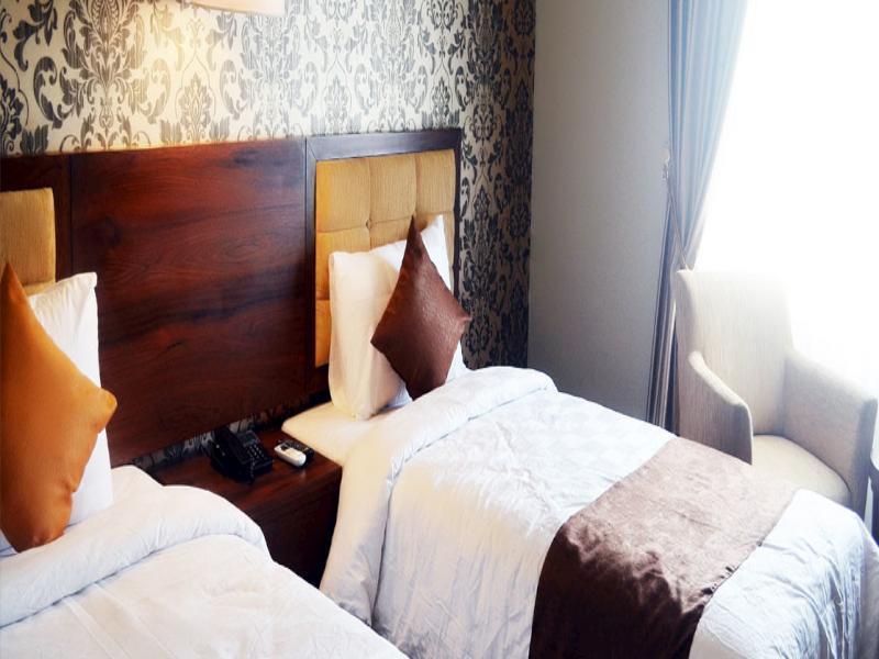 Hotel Safira Magelang Kültér fotó
