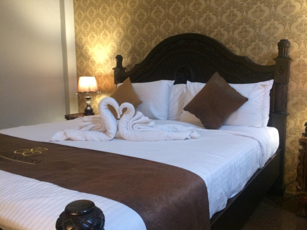 Hotel Safira Magelang Kültér fotó