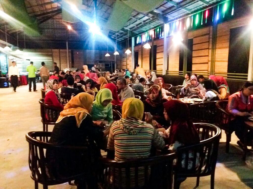 Hotel Safira Magelang Kültér fotó