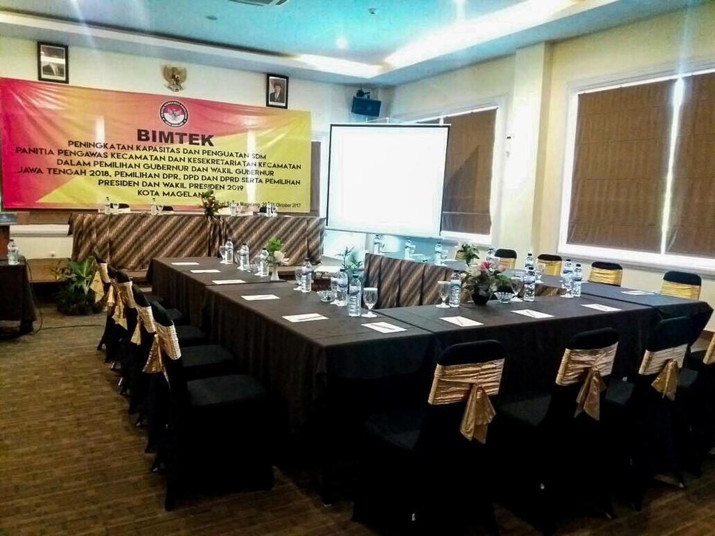 Hotel Safira Magelang Kültér fotó